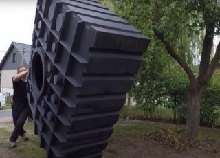 Einfacher Transport des Flachtanks. Rollen oder Tragen. MOMO oder COCO Tank